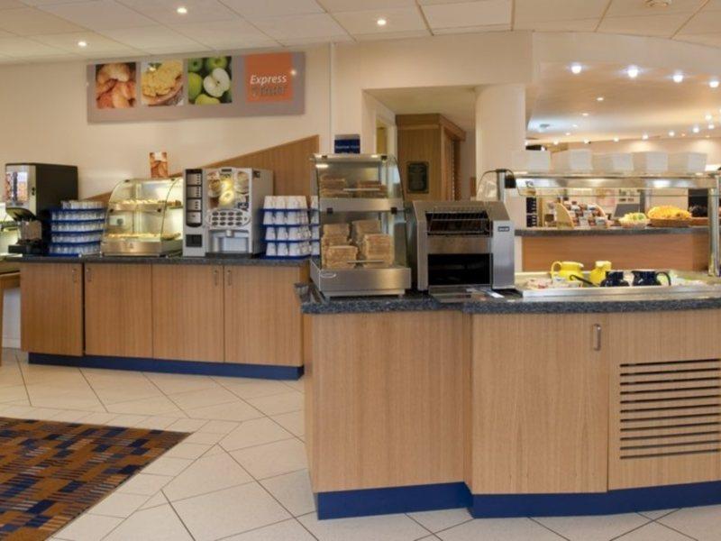 Holiday Inn Express Manchester East Restaurant foto